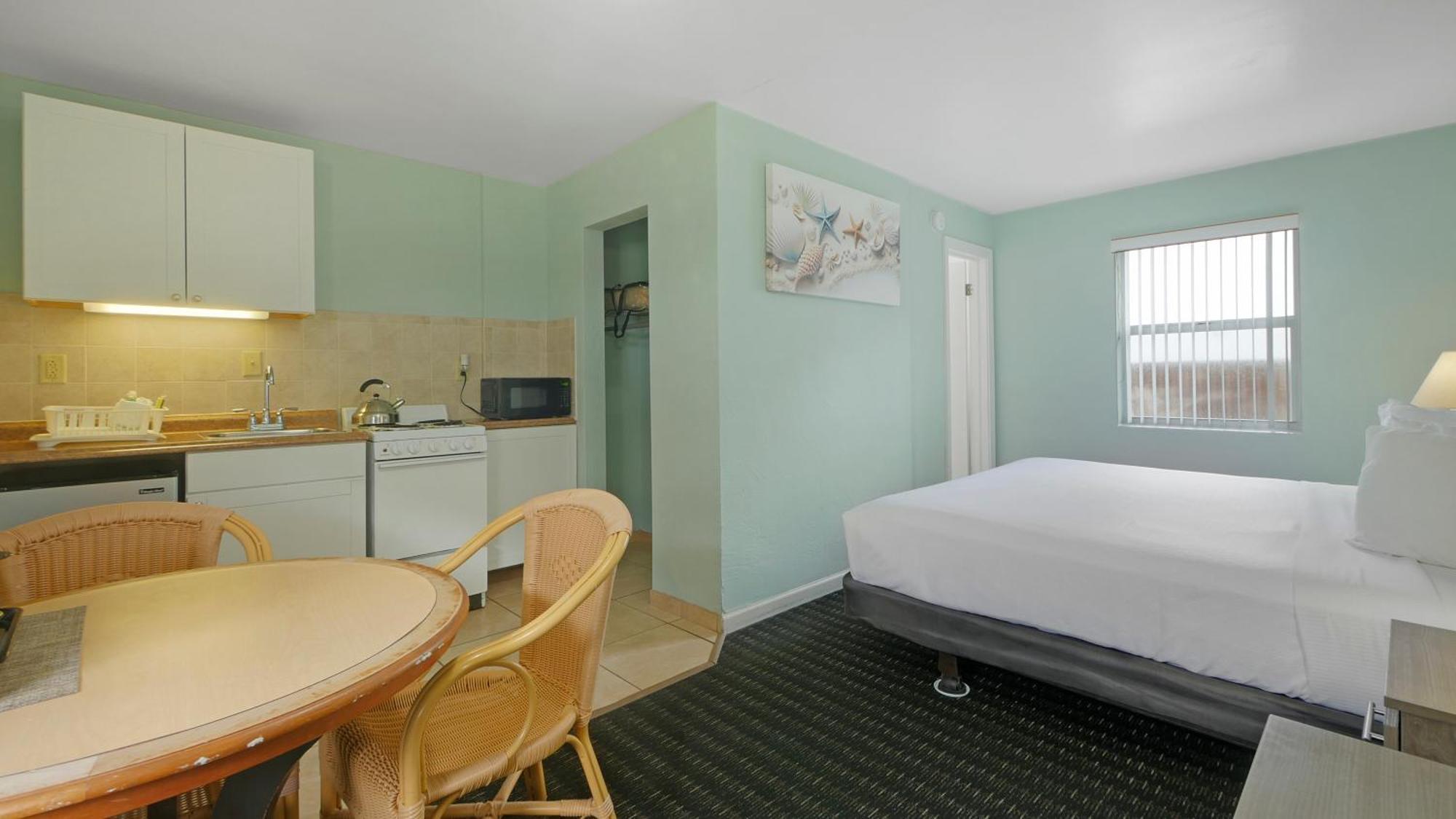דייטונה ביץ' Ocean Court Beachfront Hotel מראה חיצוני תמונה